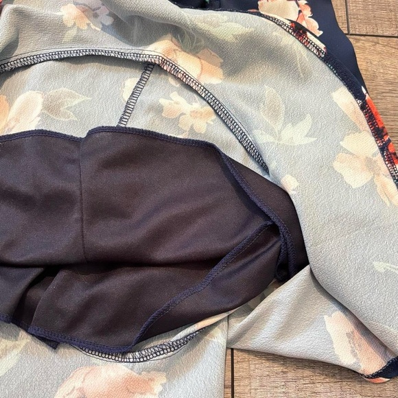 Flower Mini Dress - Picture 6 of 8